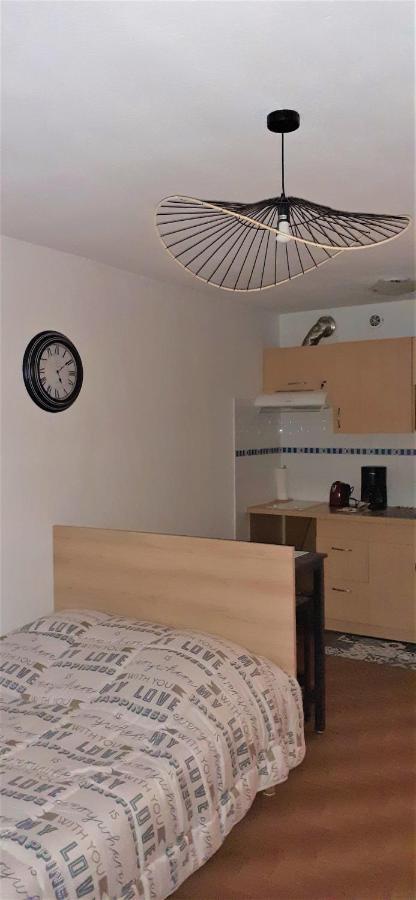 Апартаменты Agreable Logement Proche De La Gare Et Du Polygone Безье Экстерьер фото